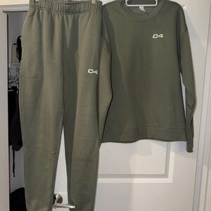C4 Essential Crew and Sweatpants Set